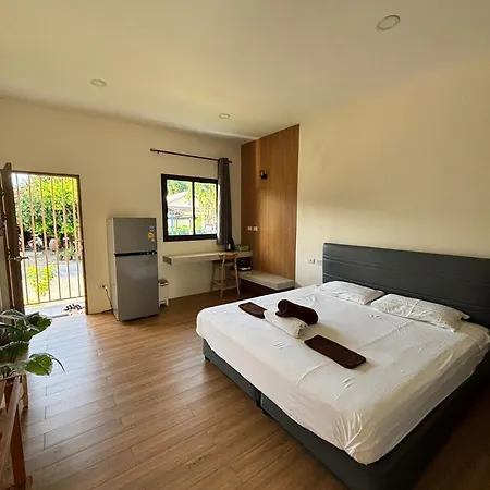 Lom Phangan Studio